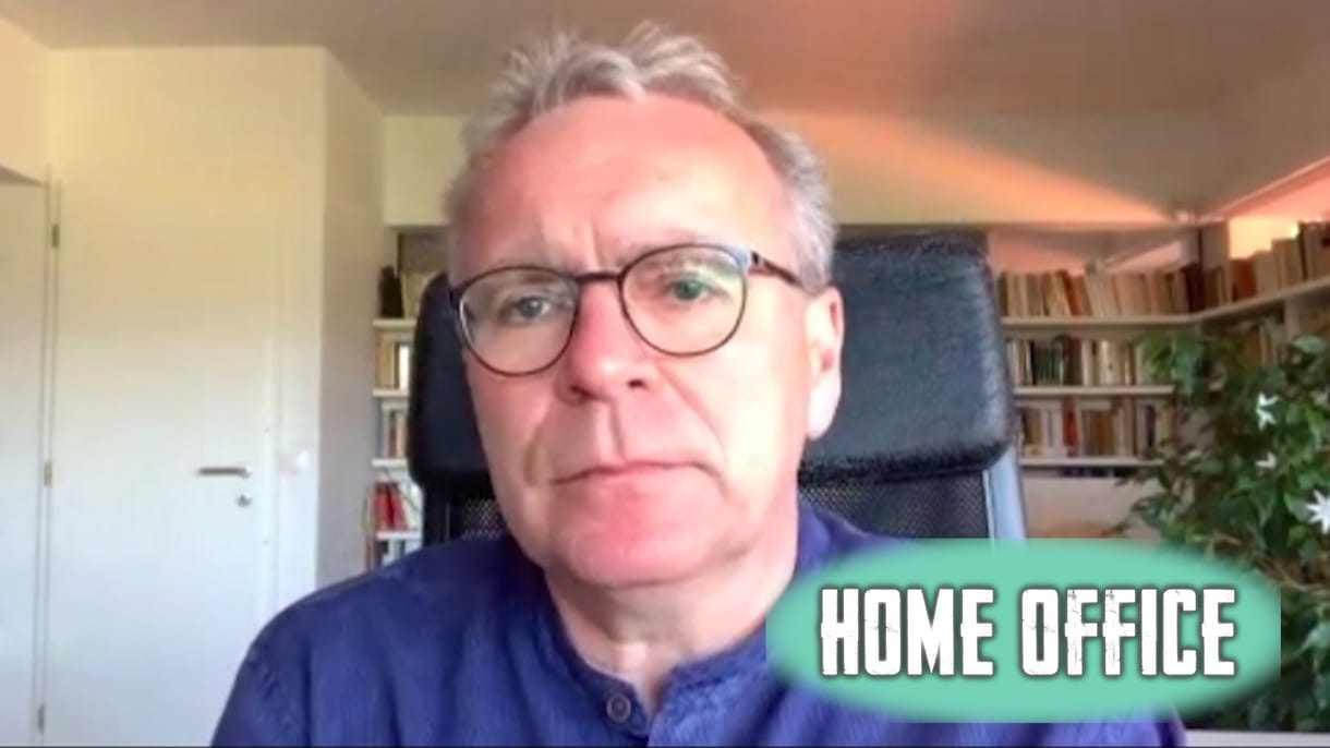 Pokorni Zoltán a Home office-ban: 