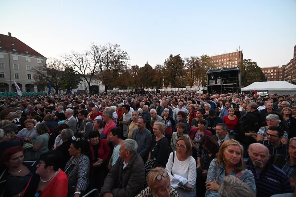 Konok Péter: A NER-ben kell feltétlenül egyetérteni, az ellenzéknek bírnia kéne a kritikát 