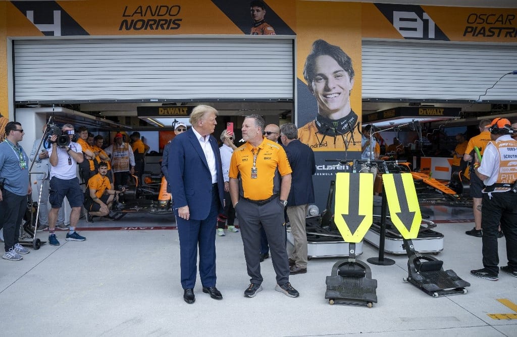 Donald Trump bokszlátogatása miatt magyarázkodik a McLaren