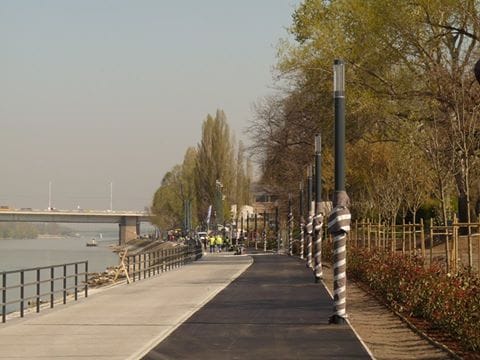 Vélhetően lett egy újabb fura bicikliútja Budapestnek