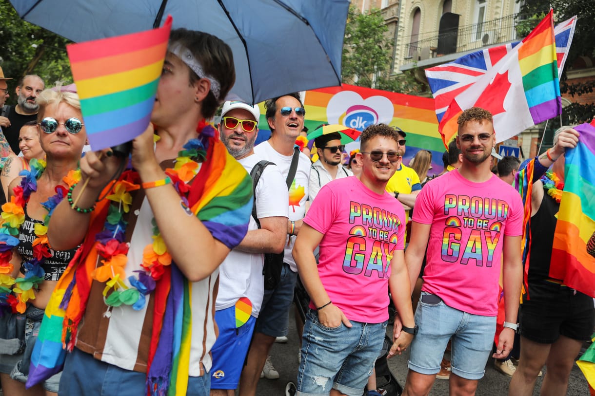 „Emberek életével játszunk, ami nem megengedhető egy normális társadalomban” – a Pride betiltásáról egy pszichológus szemével