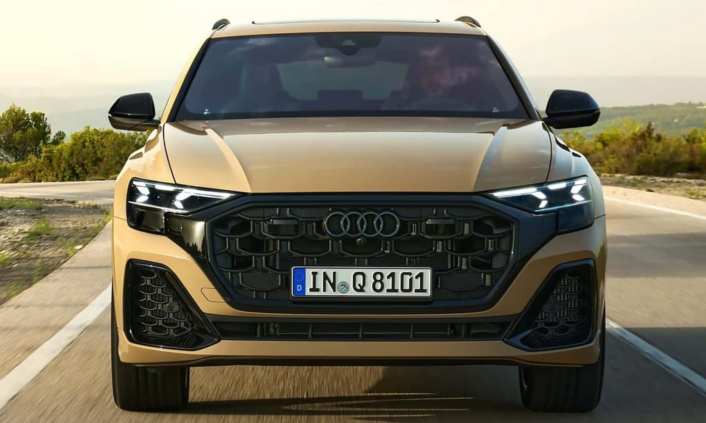 Lézer és OLED lámpákkal támad a megújult Audi Q8
