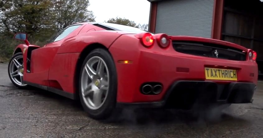 Videó: akik nem kegyelmeznek a Ferrari Enzónak