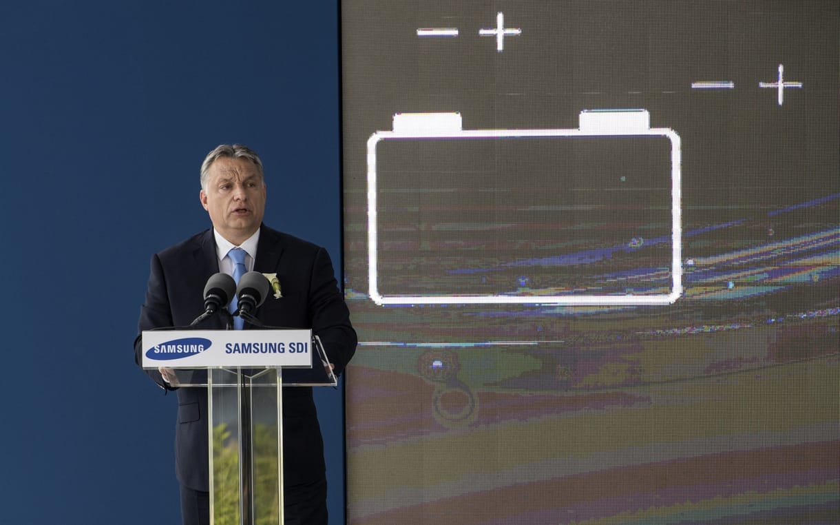 Az ellenzéki Gödtől elvették a Samsung-gyár területét, most milliárdokat költ rá a kormány