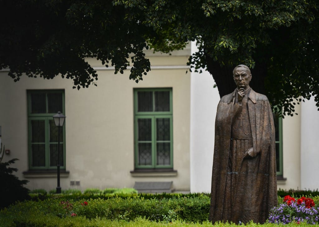 Varsóban boldoggá avatták Wyszynski egykori lengyel bíboros-prímást