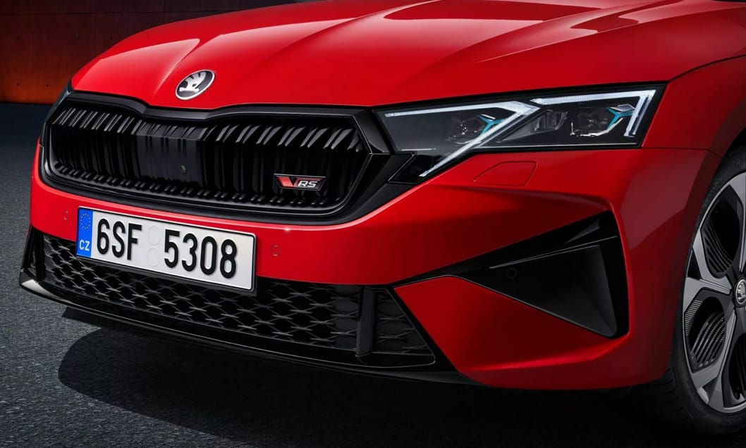 265 lóerővel, de már dízel nélkül debütált az új Skoda Octavia RS