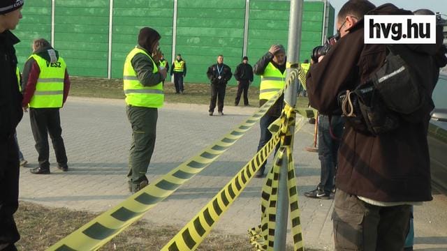 Így vették blokád alá a Lidl áruházat - videó