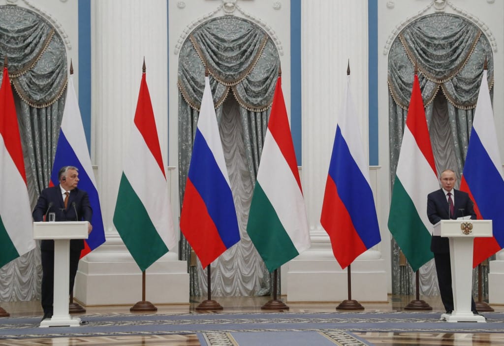 Sz. Bíró Zoltán: Orbán Viktor azt hiheti, Oroszország barátjaként maga is nagyobbnak látszik