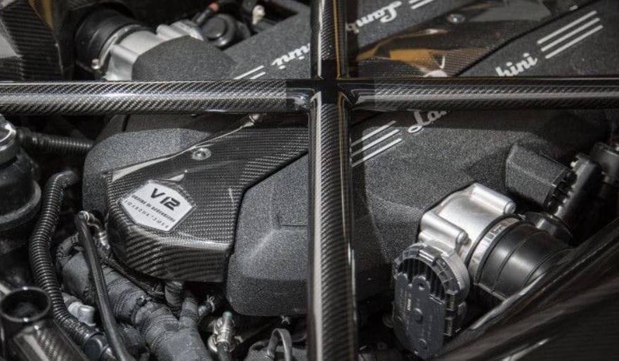 A Lamborghini még egy olyan zenei listát is csinált, ami kiemeli a motorok hangját