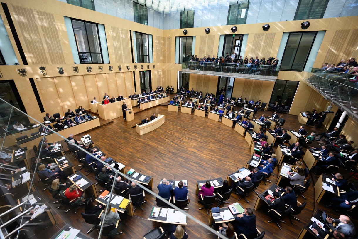 Hozzájárult az adósságfék eltörléséhez a német parlament felsőháza is, kezdődhet a sok száz milliárdos haderőfejlesztés