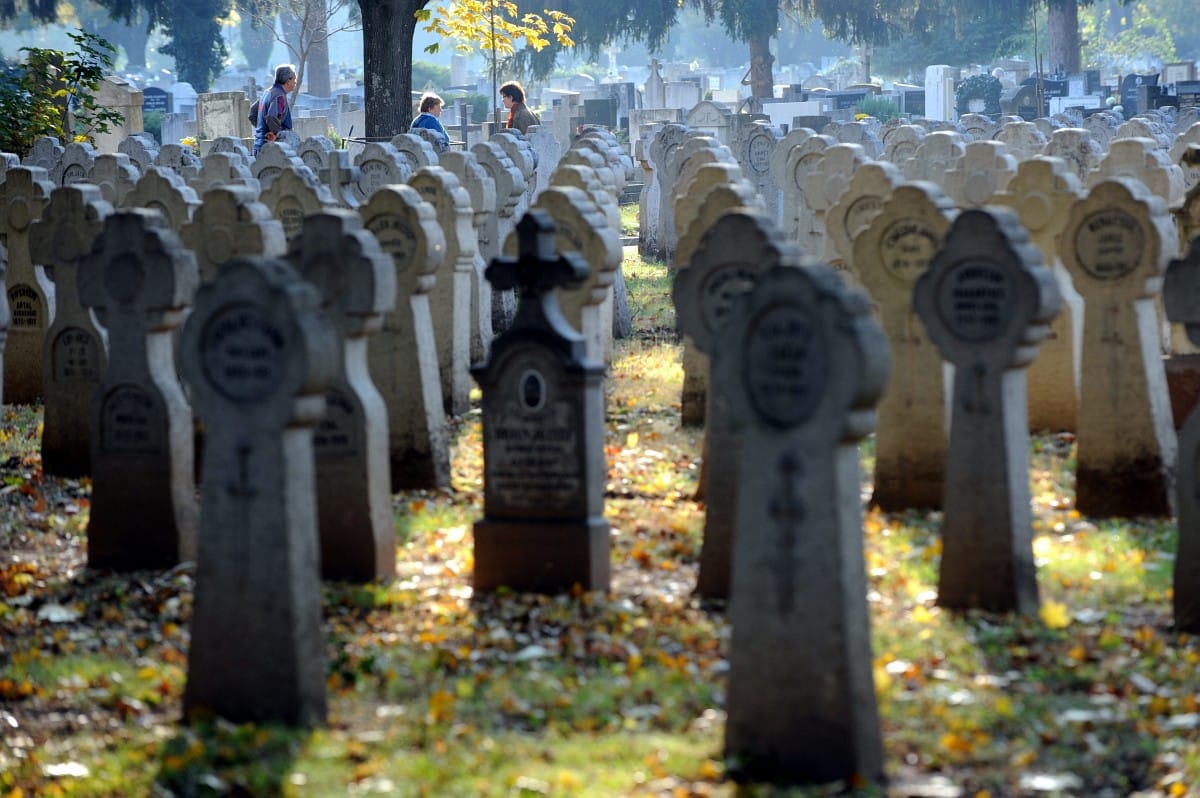 Hogyan kell eladni a temetőre néző lakást?