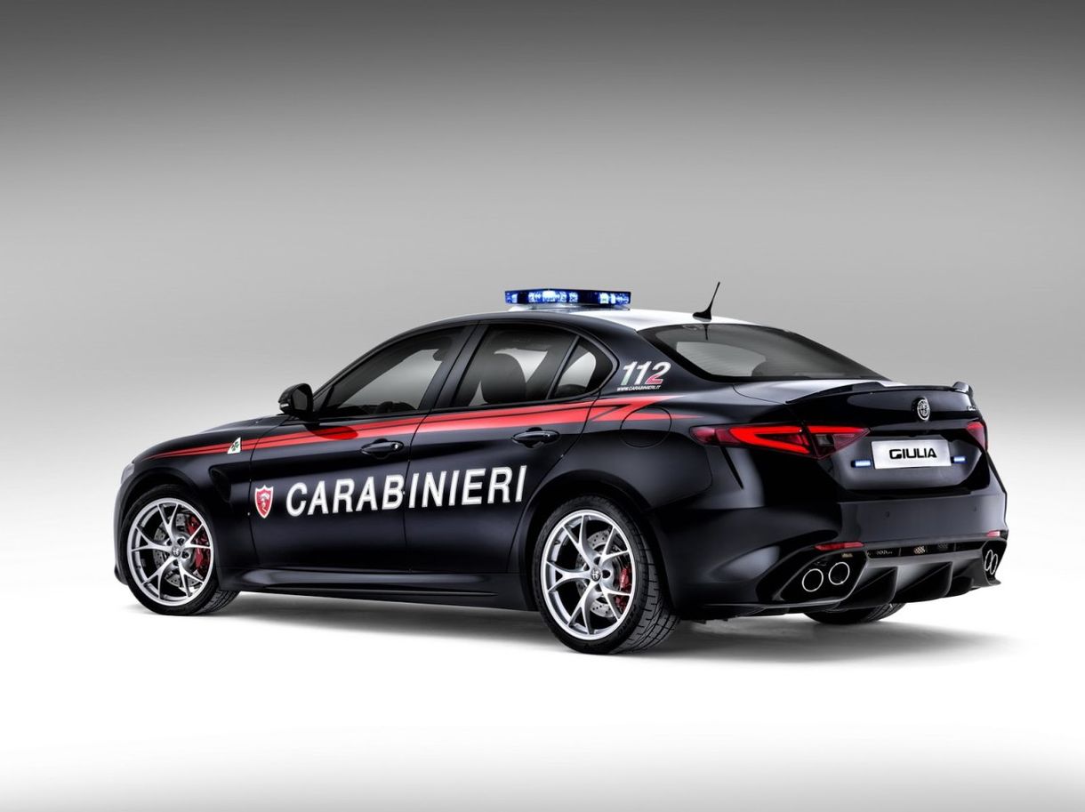 Alfa Romeo Giulia Carabinieri Quadrifoglio, lehet-e szebb neve egy rendőrautónak?