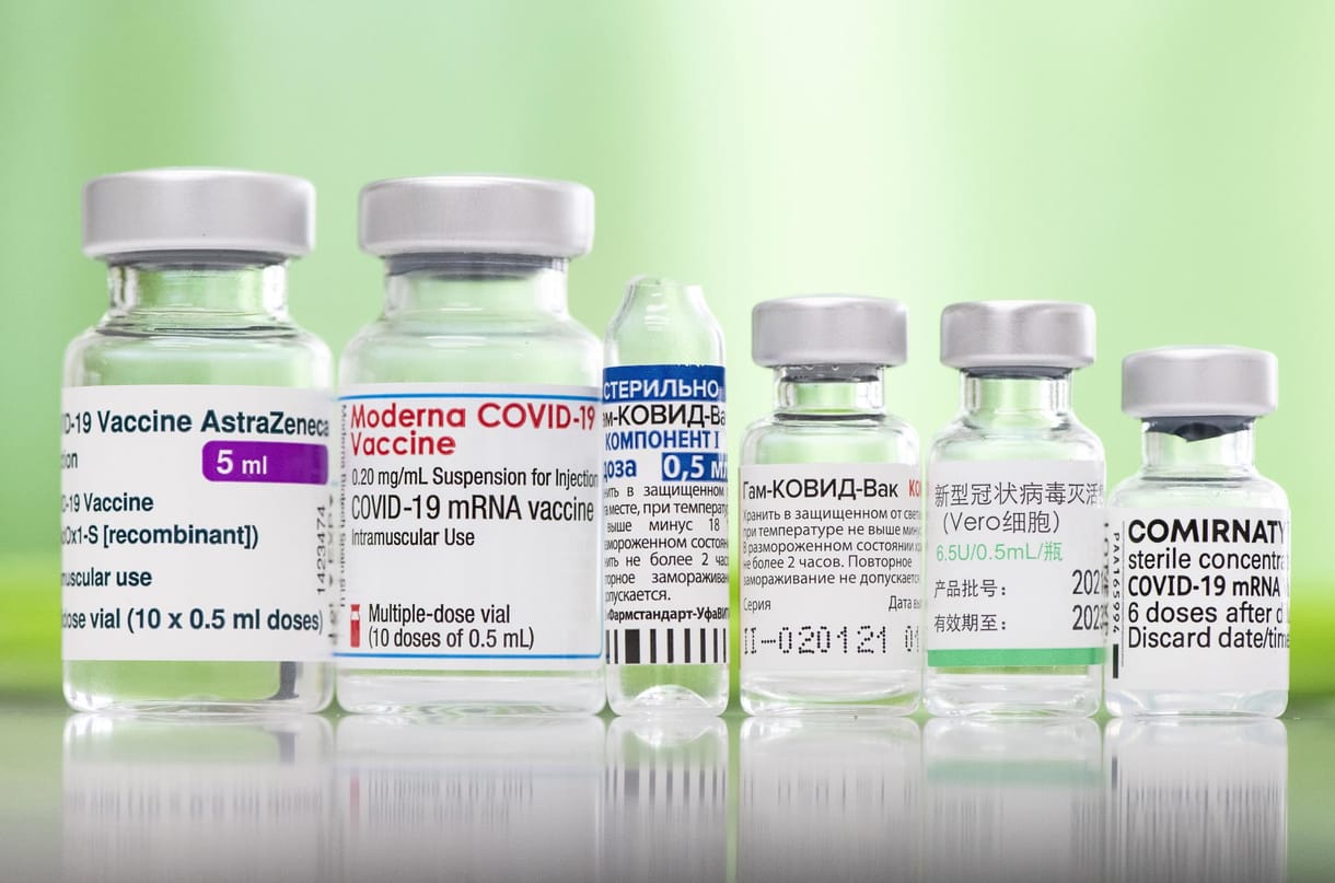 Nem javasolják 40 év alatt az AstraZeneca-oltást Nagy-Britanniában