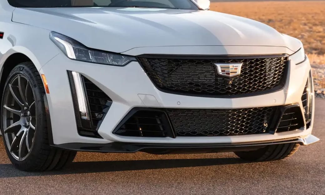 1000 lóerős lett a Cadillac faragatlan BMW M5 riválisa