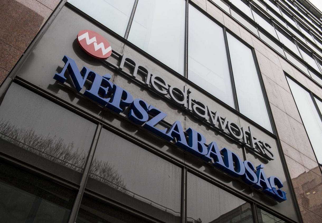 Az összes megyei lapnál a kormány diktálná a cikkeket
