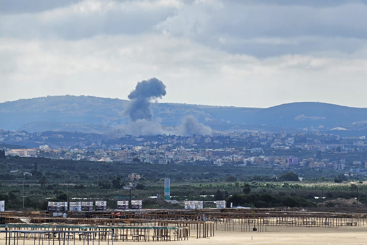 Izrael az USA kifejezett kérése ellenére is folytatja Bejrút bombázását