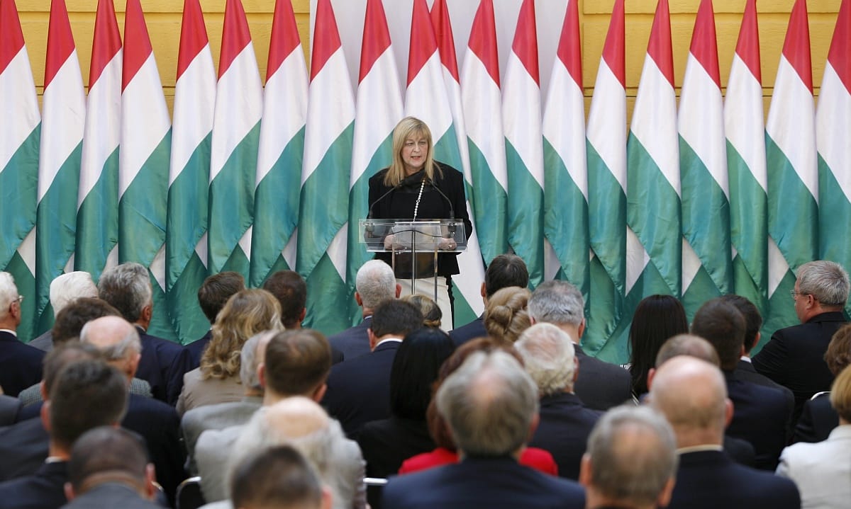 Matolcsyék nem kíváncsiak Schmidt Máriáék bizniszére