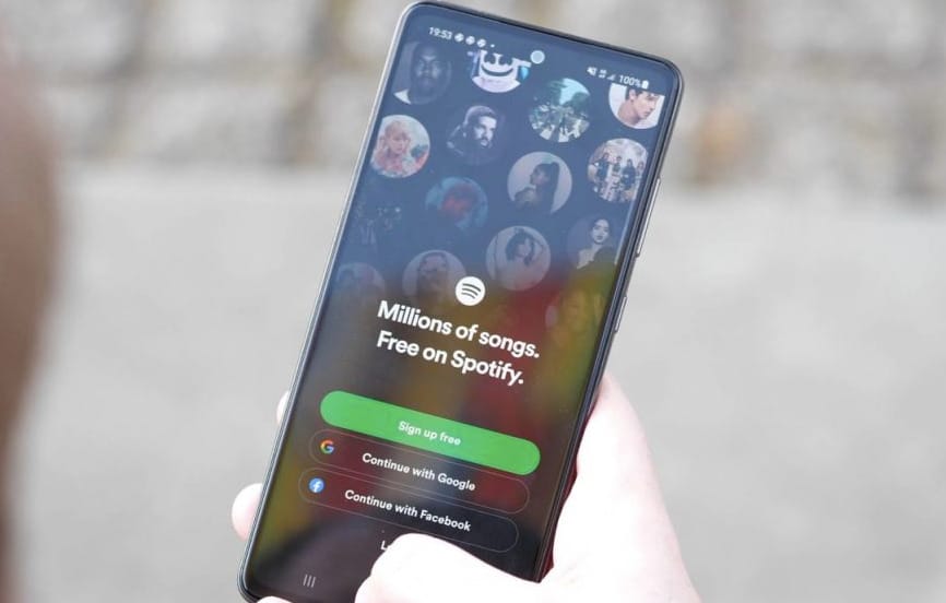 Állítólag egy 30 másodperces trükkel meg lehet gazdagodni a Spotifyon – ehhez lenne néhány szava a cégnek is