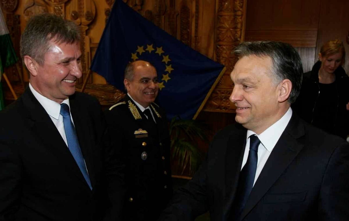 Nyilasokat ábrázoló képpel emlékezett meg a szovjetek kivonulásáról egy fideszes képviselő