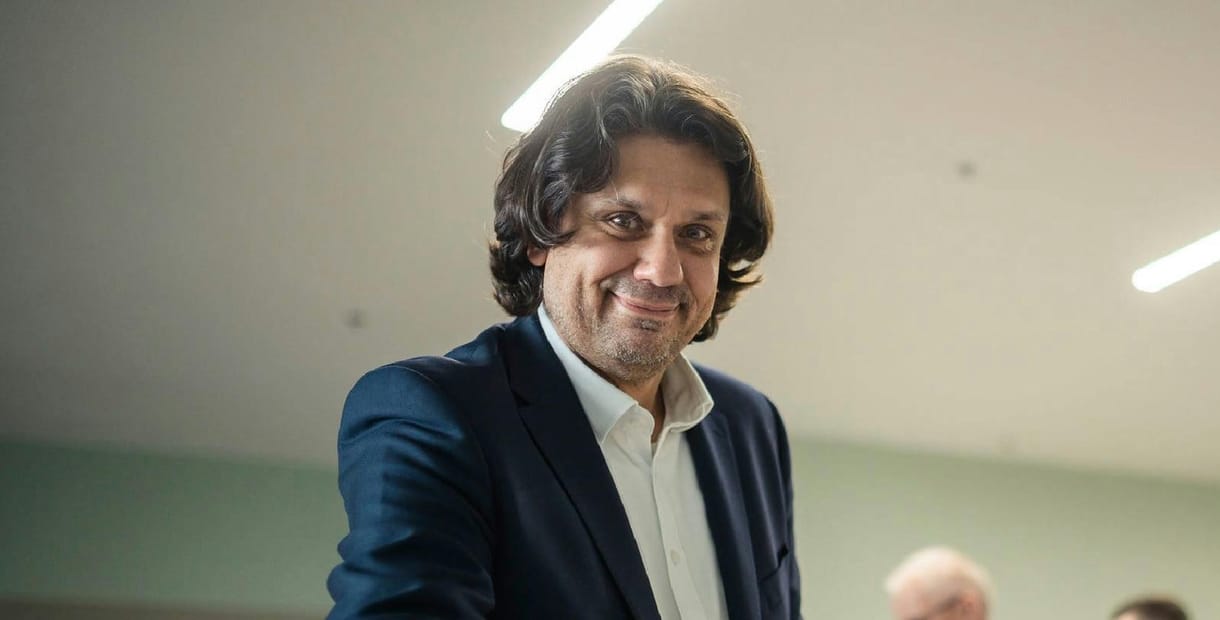 Deutsch Tamásnak csak mellékesből bejön évi 18 millió: egyre jobban megy az EP-képviselő ügyvédi praxisa