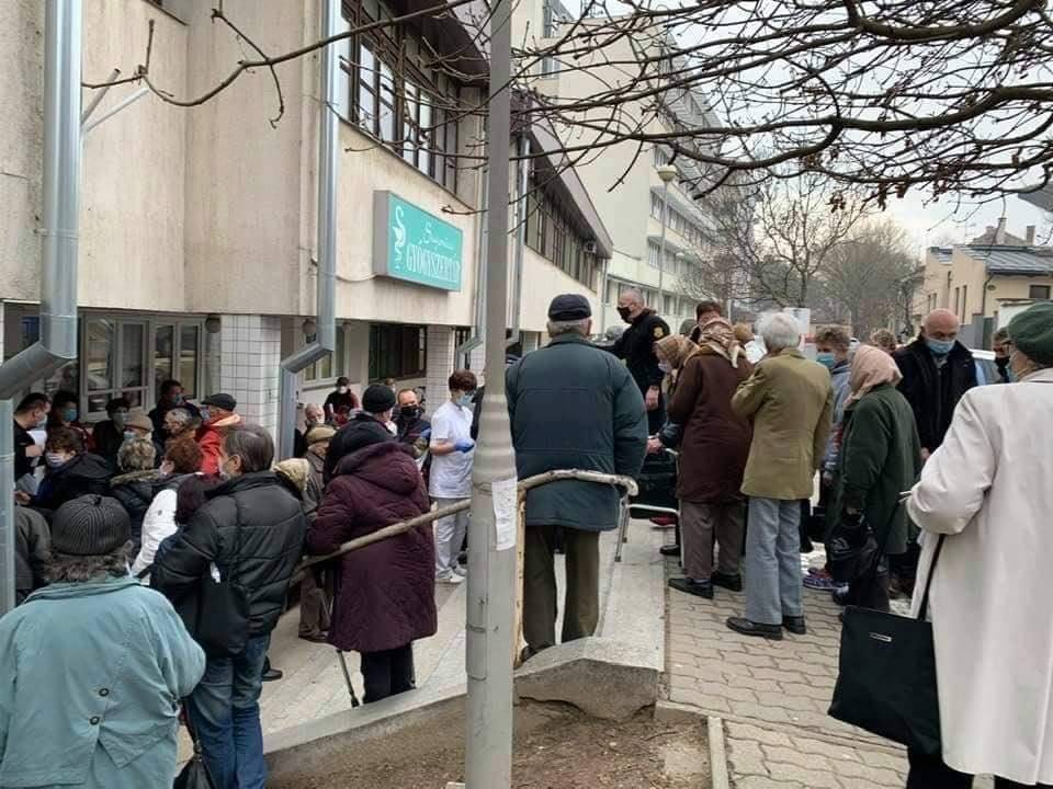 Melyik híradót nézi? Ettől függ a véleménye a kínai vakcináról