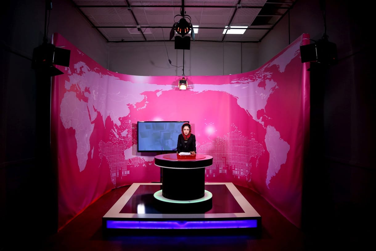 Kitiltották a tálibok a nőket a tévésorozatokból Afganisztánban
