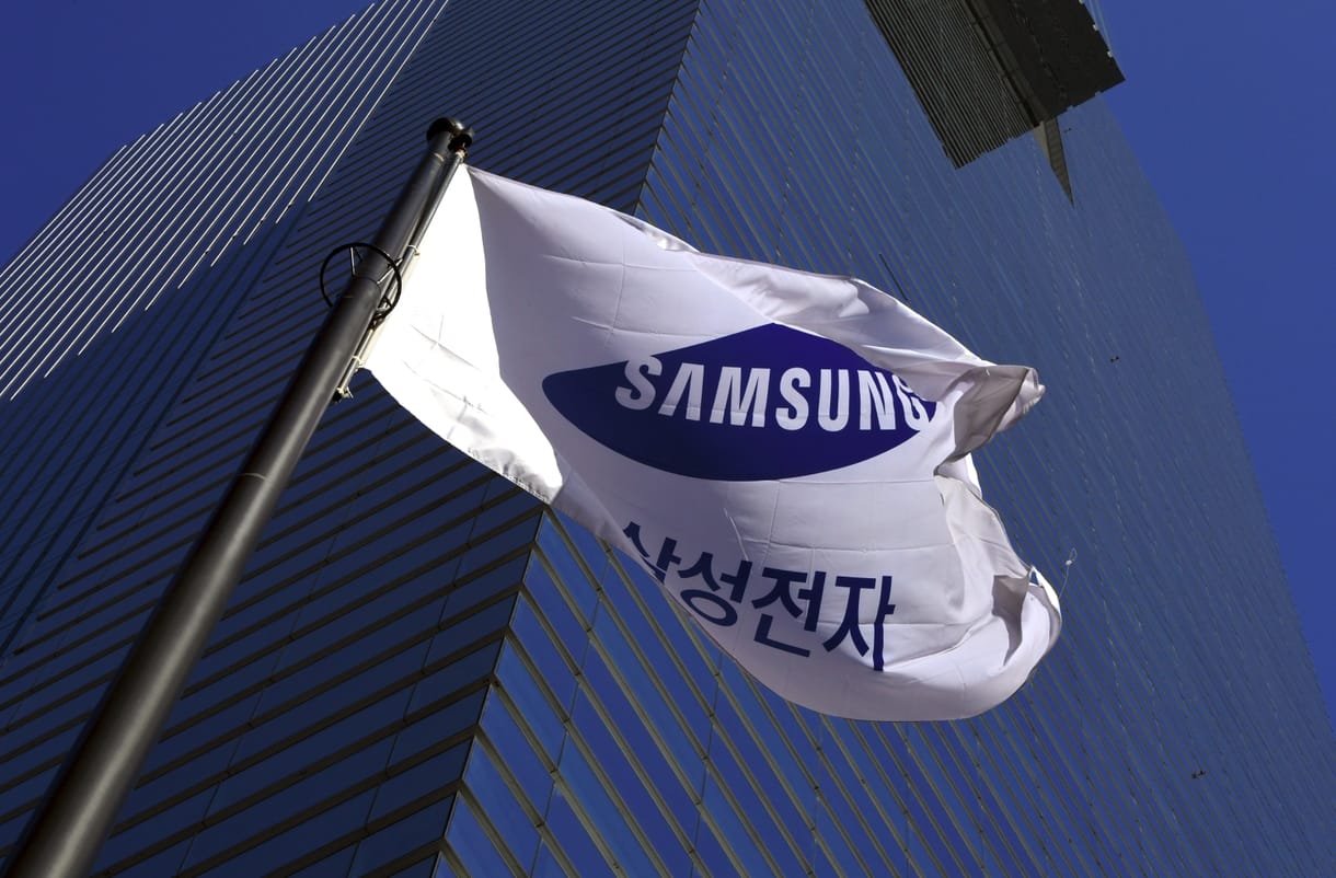 Csuklott egyet a Samsung, de csak kiheverte a robbanós mobilt