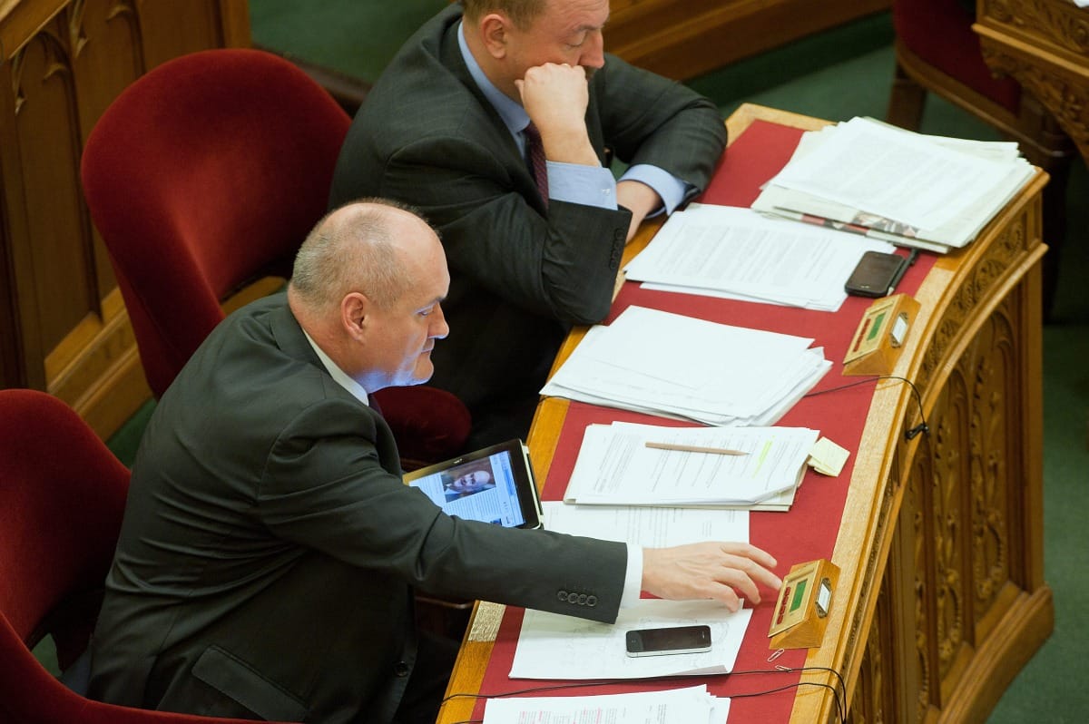 Kövér felülvizsgálhatja a botrányos házszabály-módosítást
