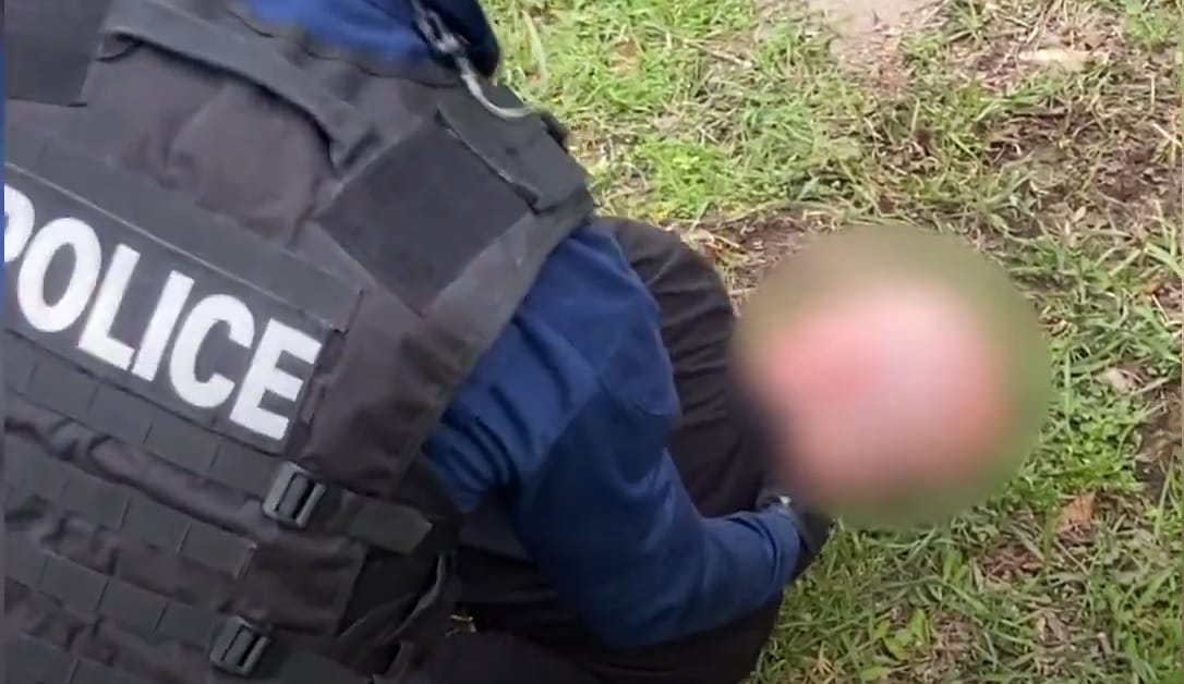 Kiskőrösi tanyán fogták el a budapesti jegyautomaták rémét – videó