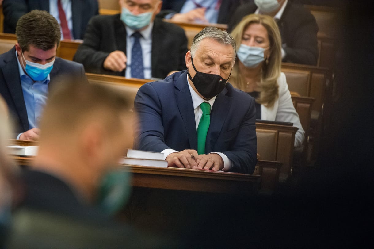 Most betonozta be a kormány a szellemi és kulturális hátországát