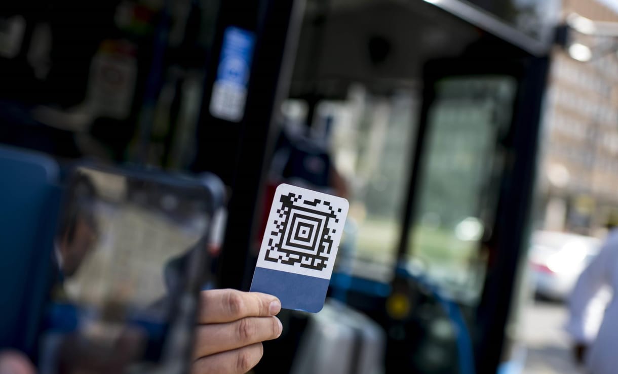 A BKK közkívánatra visszaküldi az összes ellenőrét a járművekre