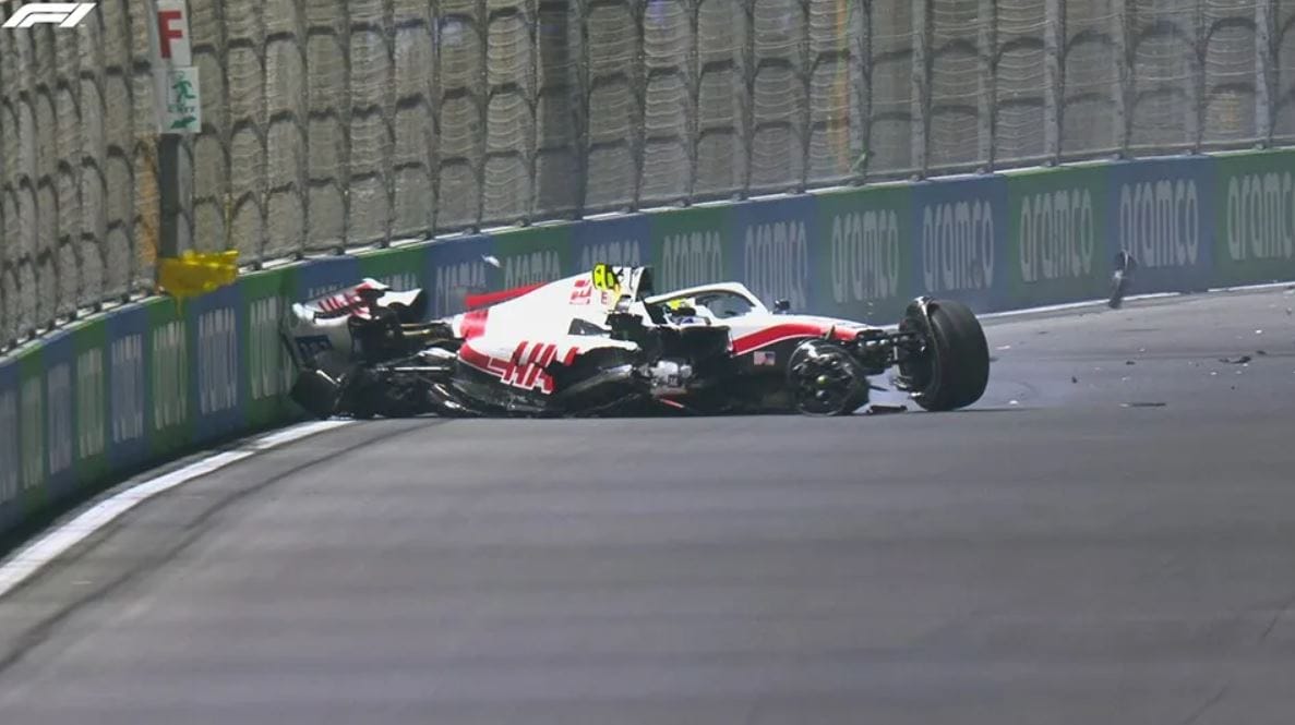 Jól érzi magát a 270 km/h-s tempóval balesetet szenvedett Mick Schumacher