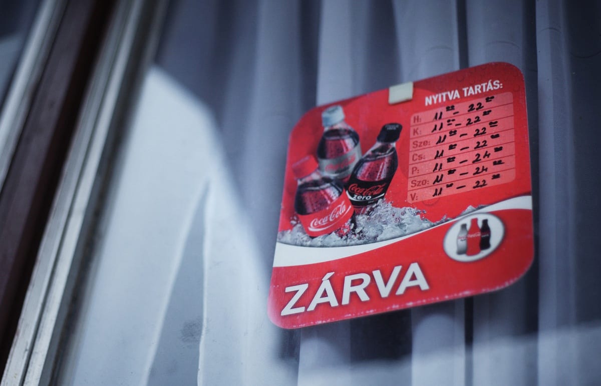 Vasárnapi zárva tartás - lesöpörte a népszavazási kérdést az NVB