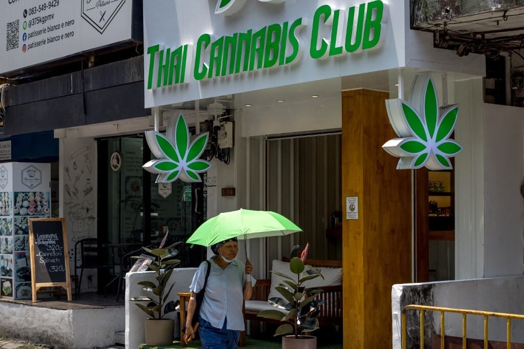 Megint illegális lesz a kannabisz Thaiföldön