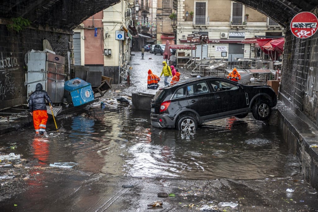 Hatalmas vihar volt Szicíliában, víz alá került Catania egy része