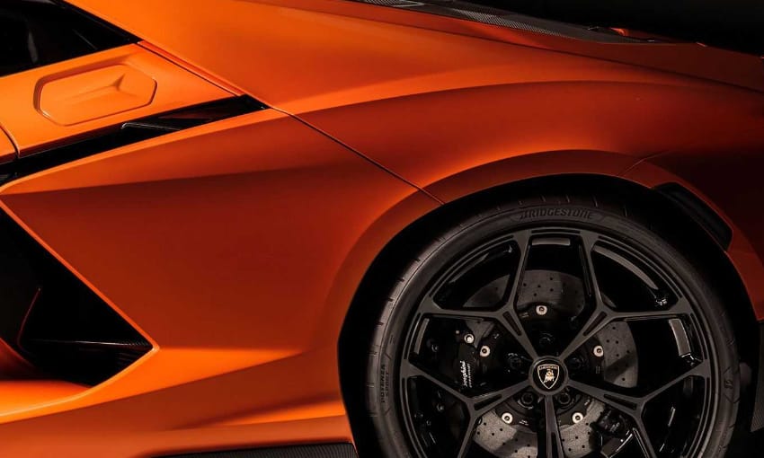 Elkerülhetetlenül jön az első elektromos Lamborghini