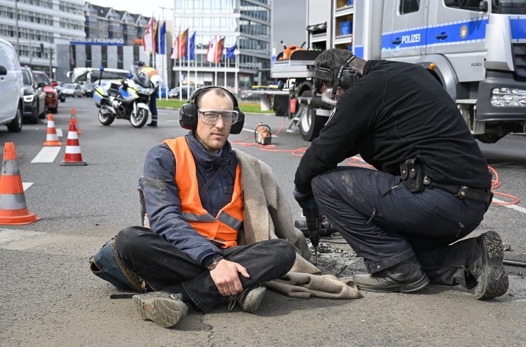 Hatalmas dugók bénították meg Berlint a klímaaktivisták akciója miatt