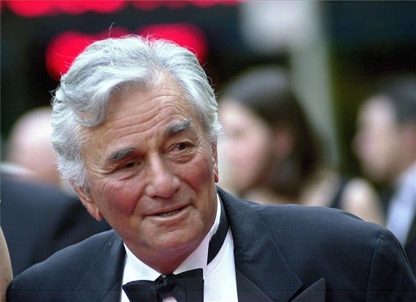 Meghalt Peter Falk, Columbo hadnagy
