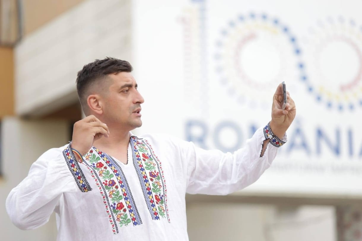 A román szélsőjobb vezére: Ugyanazt az ideológiát valljuk, mint Orbán Viktor