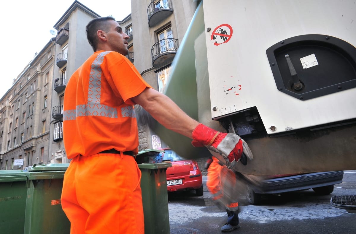 Állítják, sehol sem áll le a szemétszállítás 