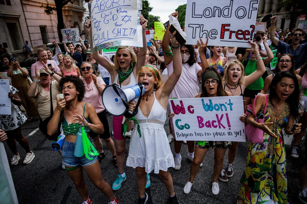 Káosz Amerikában: az abortusz után a fogamzásgátlást és a homoszexualitást is betilthatják?