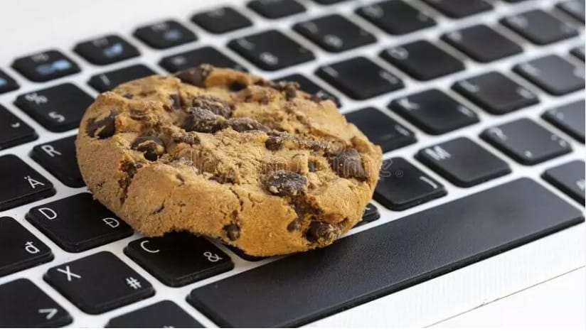 Így leplezheti le, mit helyez el az ön gépén egy weboldal, és mit is csinálnak ott azok a cookie-k