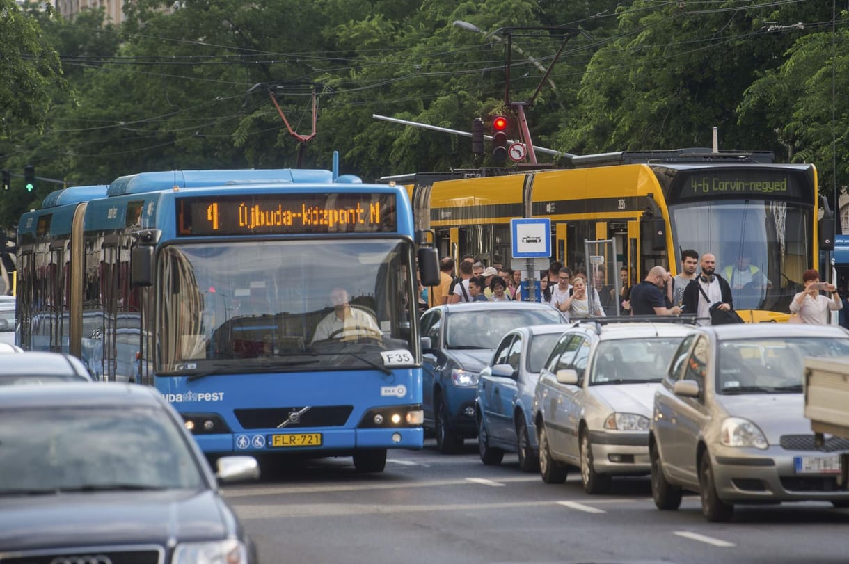 A kormány buszcsereprogramja fényévekre van attól, amiről eddig szó volt