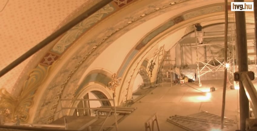 Videó: Így válik Budapest egyik legszebb zsinagógájává az MTV régi stúdiója