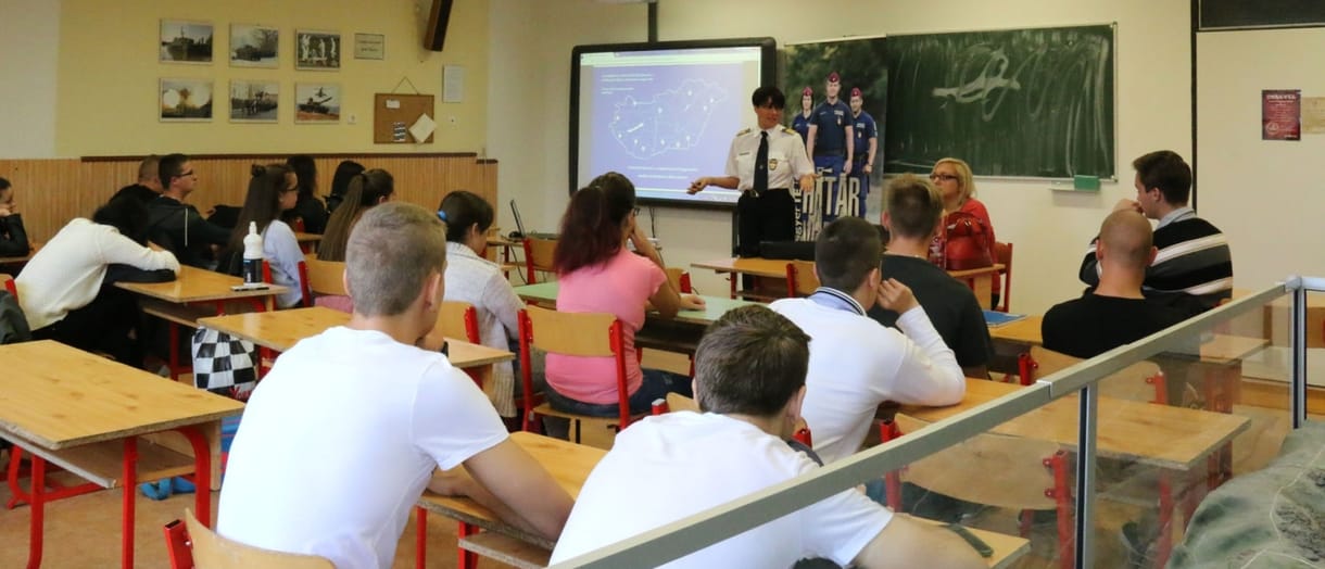 A székesfehévári szakképzőben is megtudhatták a diákok, miért jó határvadásznak állni