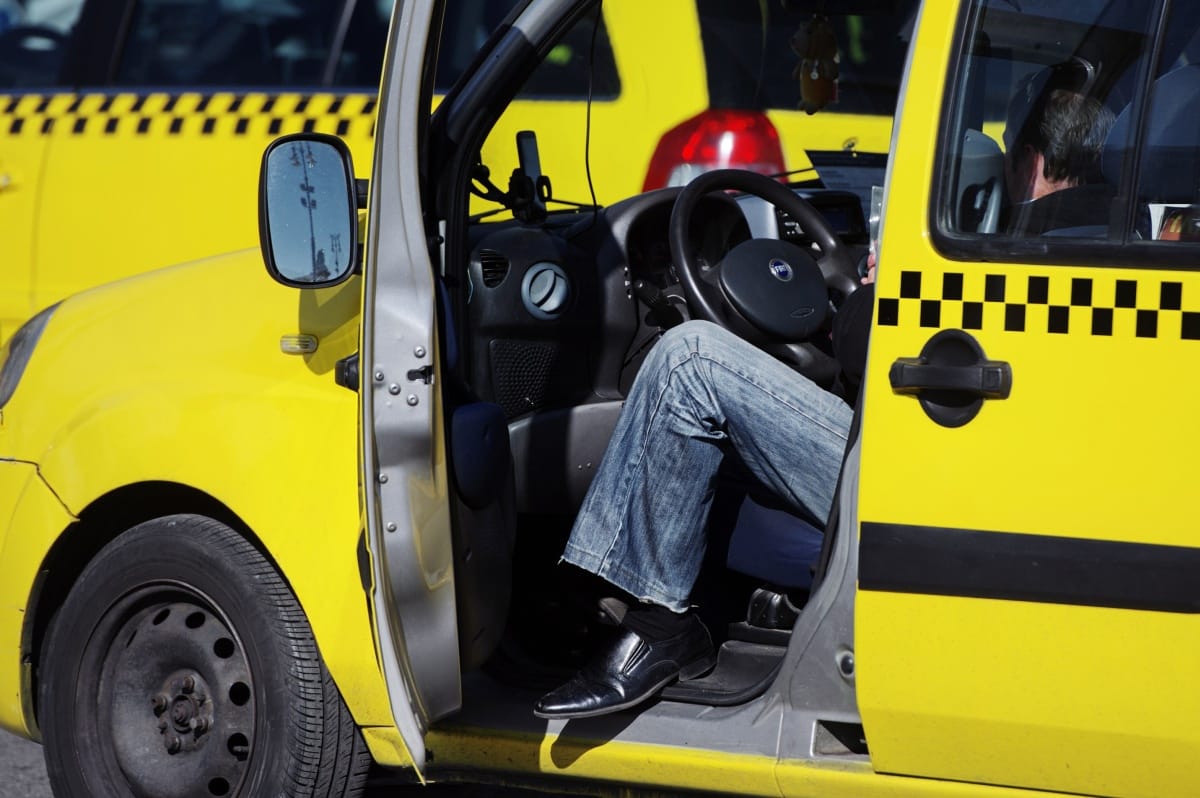 Nem véletlenül szabadul most autójától rengeteg taxis