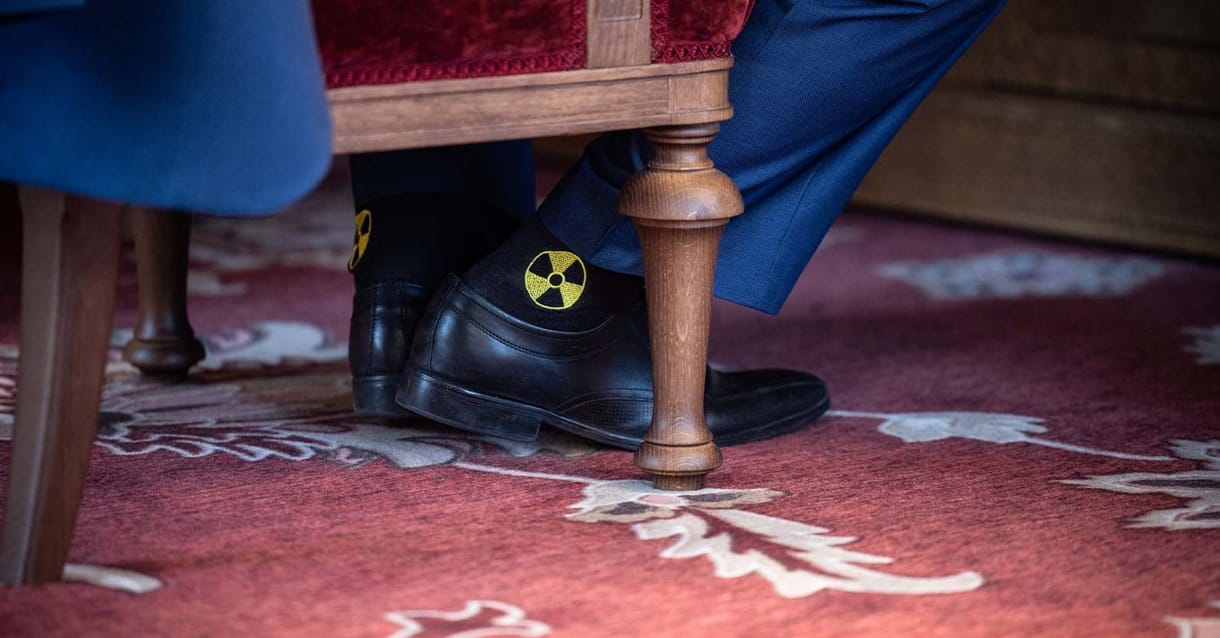 Már zokniszinten is megjelent az atomenergia támogatása a kormányban