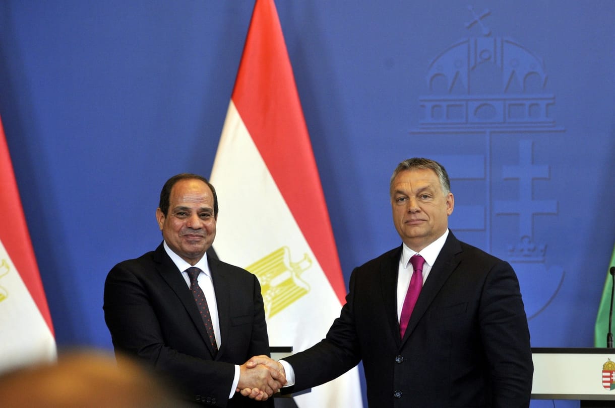 Az egyiptomi elnök szerint a magyaroknak szerencséjük van Orbánnal