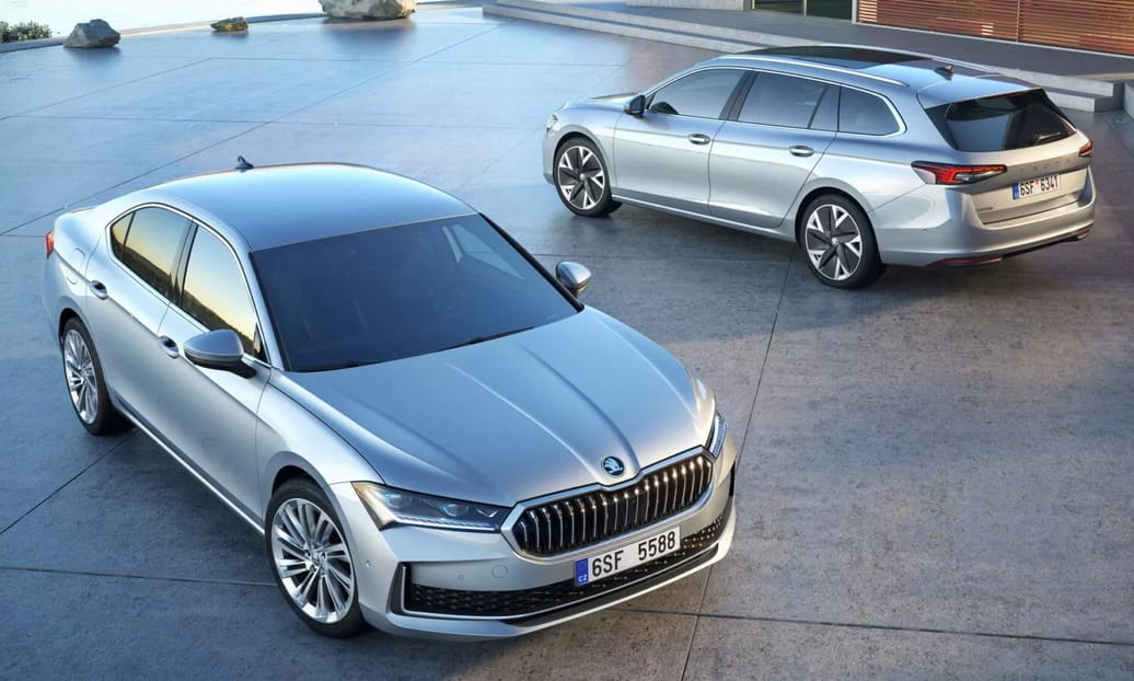 Hivatalos: itt a teljesen új Skoda Superb szedán és kombi