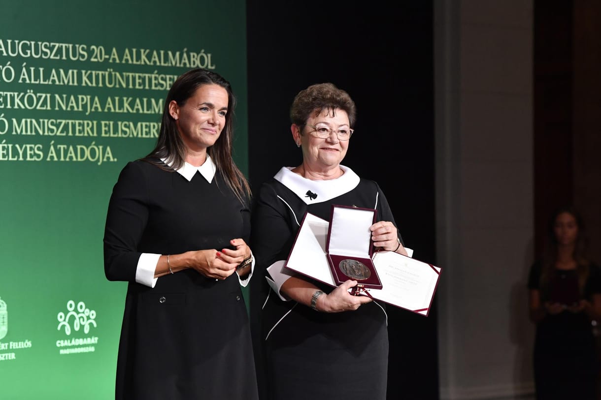 Novák Katalin kitüntette Müller Cecíliát